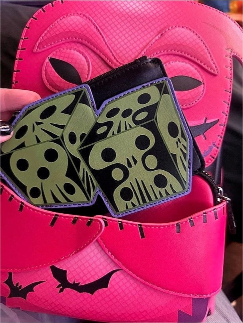 Loungefly NYCC 2023 Exclusive Oogie Boogie Neon Cosplay Glow in the Dark Backpac - Picture 3 of 10